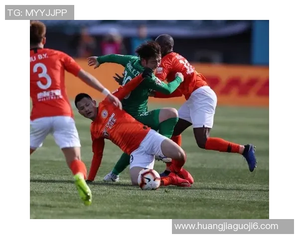 北京人和足球队奋战赛场展现拼搏精神与团队合作的魅力